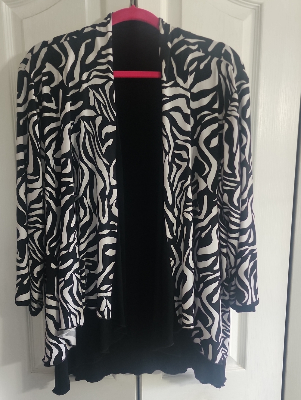 Slinky Brand Black & White Zebra-Print Open-Front Cardigan